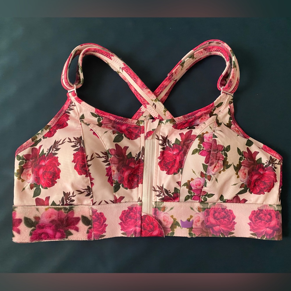 SHEFIT Ultimate Sports Bra - Pink Floral in size Luxe (Large).